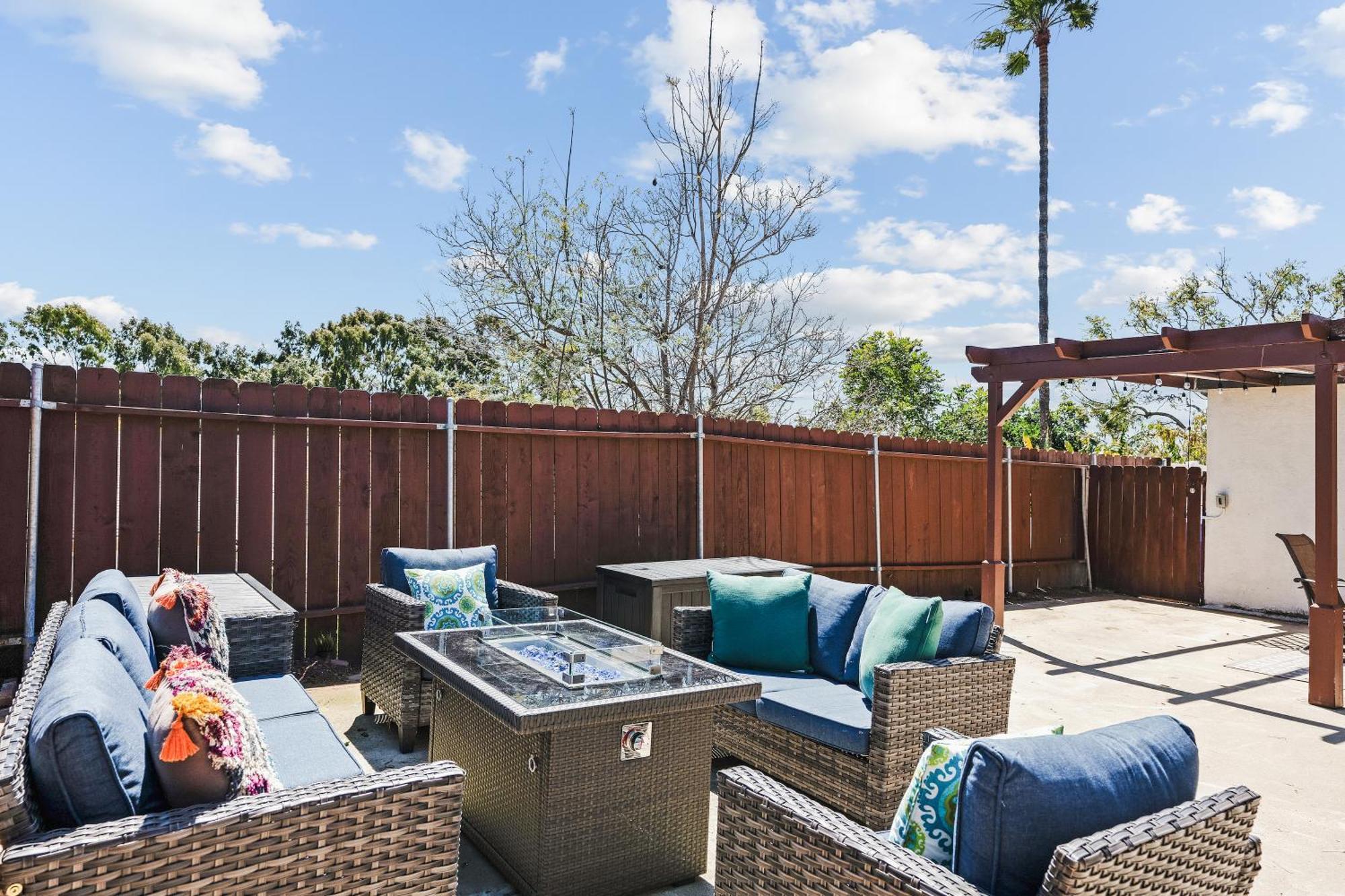 Peaceful Getaway With Renovated Amenities Apartamento *